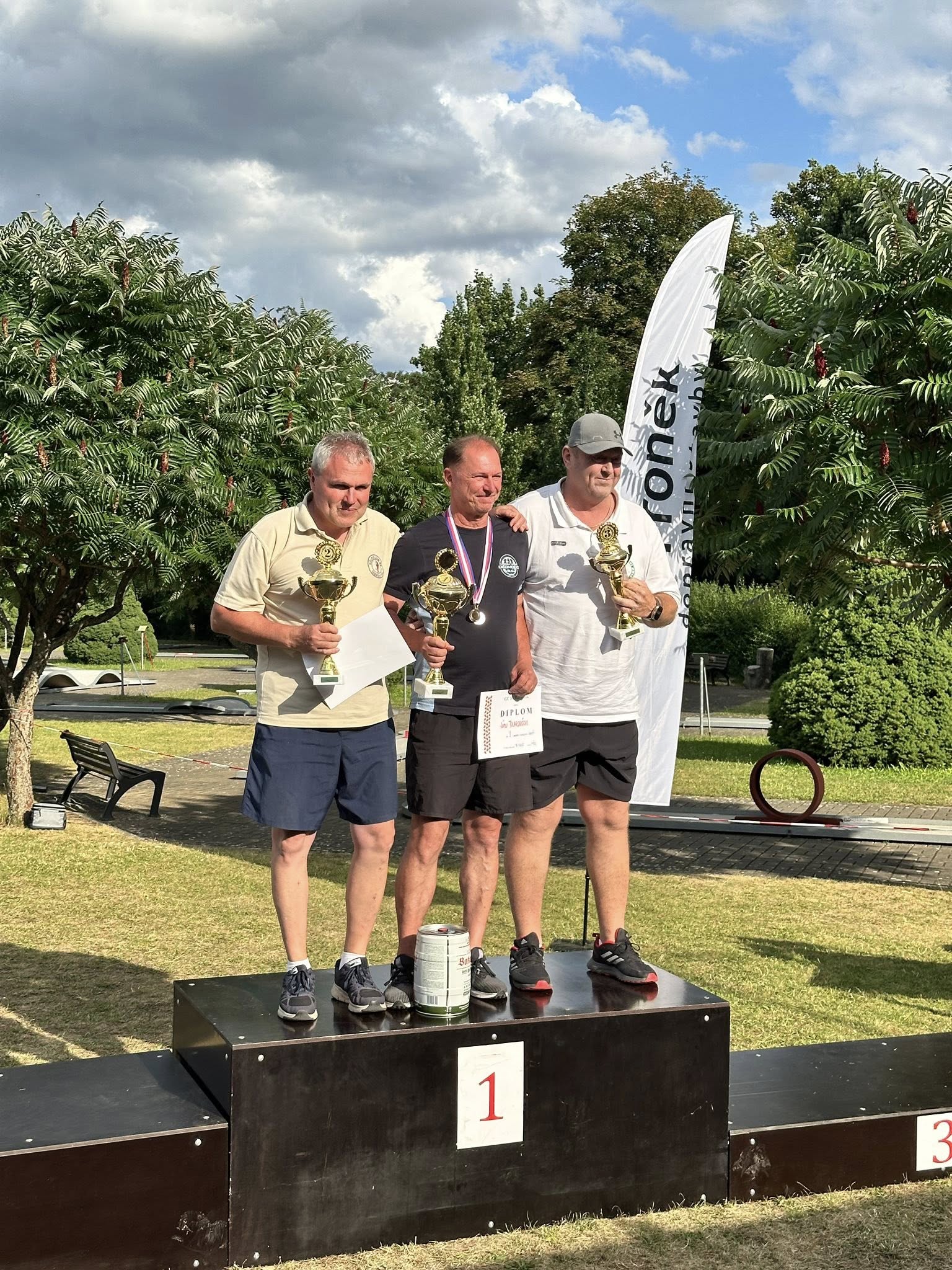 MČR v minigolfu i tento rok dopadlo pro naše barvy výborně! Kamil Rous získal 2. místo v kategorii seniorů.  Blahopřejeme!!!
